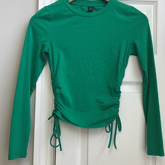 SHEIN Qutie Drawstring Ruched Solid Tee - Picture 2 of 7